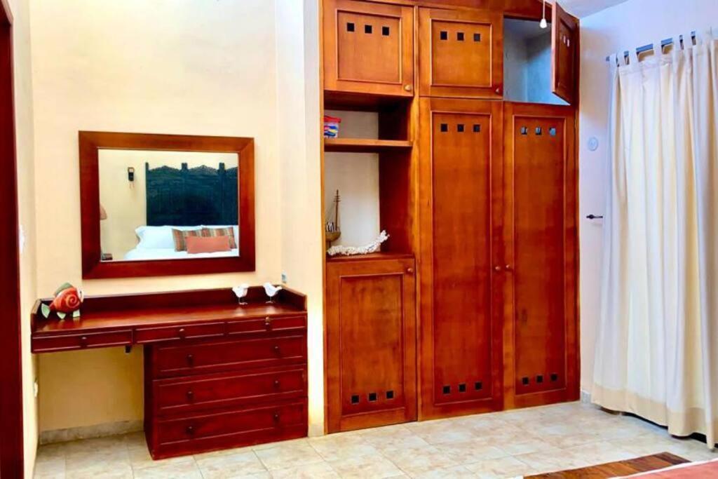 Beachfront Apartment With Swimming Pool. One Bedroom Celestun Bagian luar foto